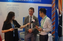 leXsolar����Դ�����ͼ��g��ӖMichael Dietrich���x������Դ�˲ţ��D����Փ֪�R�錍�`��Q����