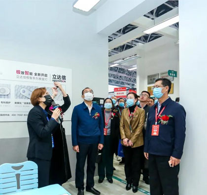 ��չ�B�ڣ�����Ҋ�C | ���_�Ū��ҹ����ڶ������������b�䲩�[��ʢ��Ļ!